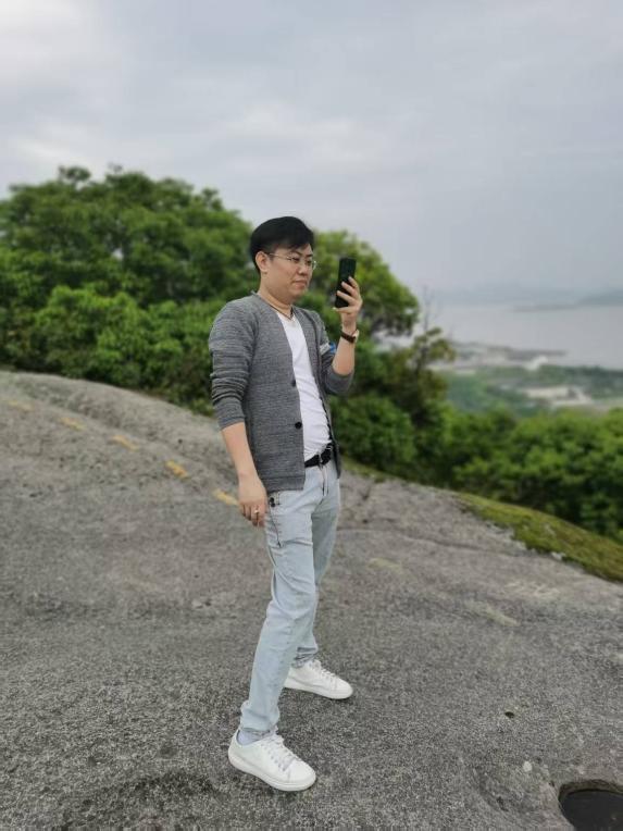 设计总监：吴晟